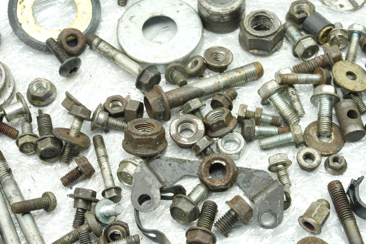 HONDA CLR 125 JD18 CITYFLY Screws Nuts Small Parts (for Frame Fairing)