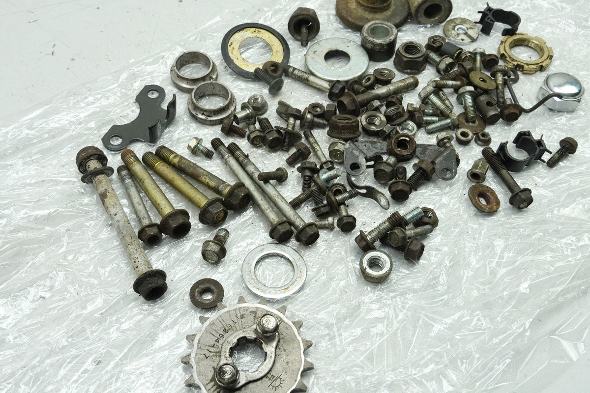 HONDA CLR 125 JD18 CITYFLY Screws Nuts Small Parts (for Frame Fairing)