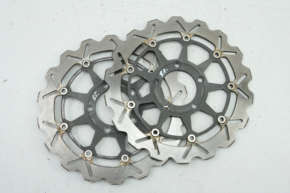 TRIUMPH SPEED TRIPLE 955 i 595 N Discos de freno delanteros Par 4,9 mm