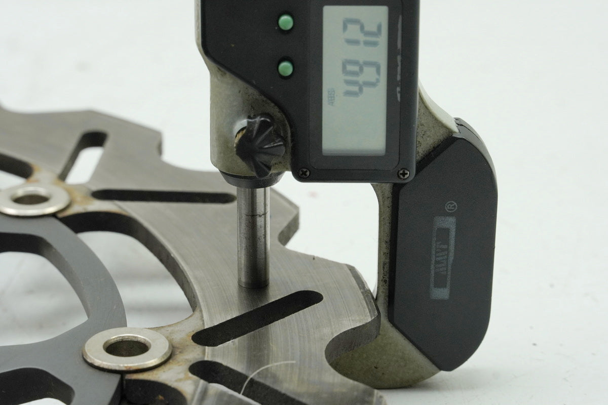 TRIUMPH SPEED TRIPLE 955 i 595 N Discos de freno delanteros Par 4,9 mm