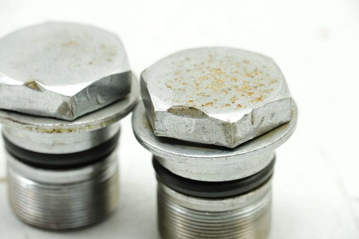 Tornillo de tapón de horquilla YAMAHA DS7 250 (para la barra de la horquilla)