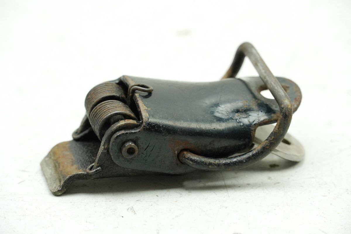 YAMAHA DS7 250 Scharnier Sitzbank Halter Träger Öffner Verschluß