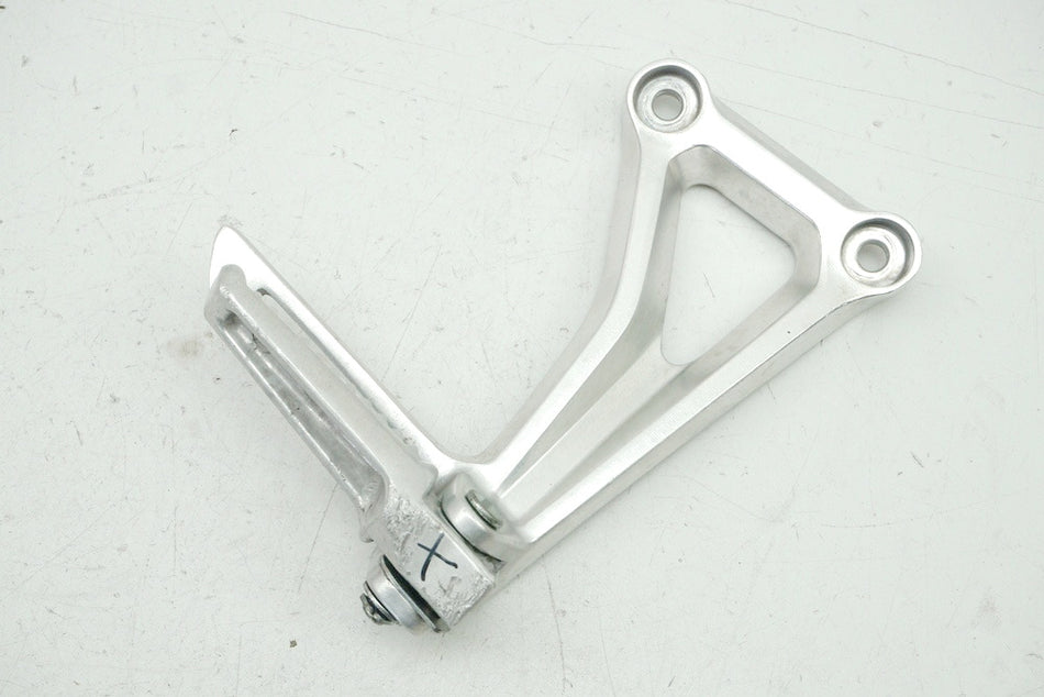 HONDA CB 650 FA RC75 Reposapiés derecho pasajero Soporte reposapiés Placa de soporte