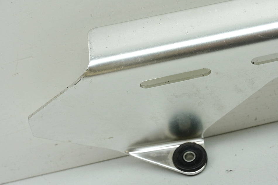 SUZUKI GSX 750 AE INAZUMA Cubrecadenas original Tapa cadena basculante