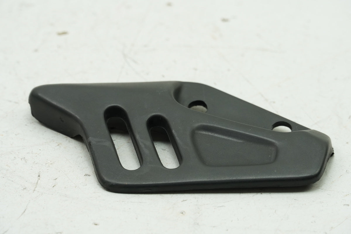 Aprilia Pegaso 650 GA (MX) Abdeckung Bremspumpe hinten Cover Blende Pumpendeckel
