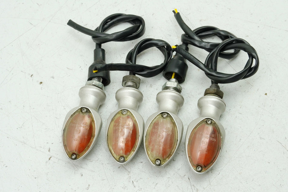 TRIUMPH SPEED TRIPLE 955 i 595 N Blinker Satz universal Turn Signal