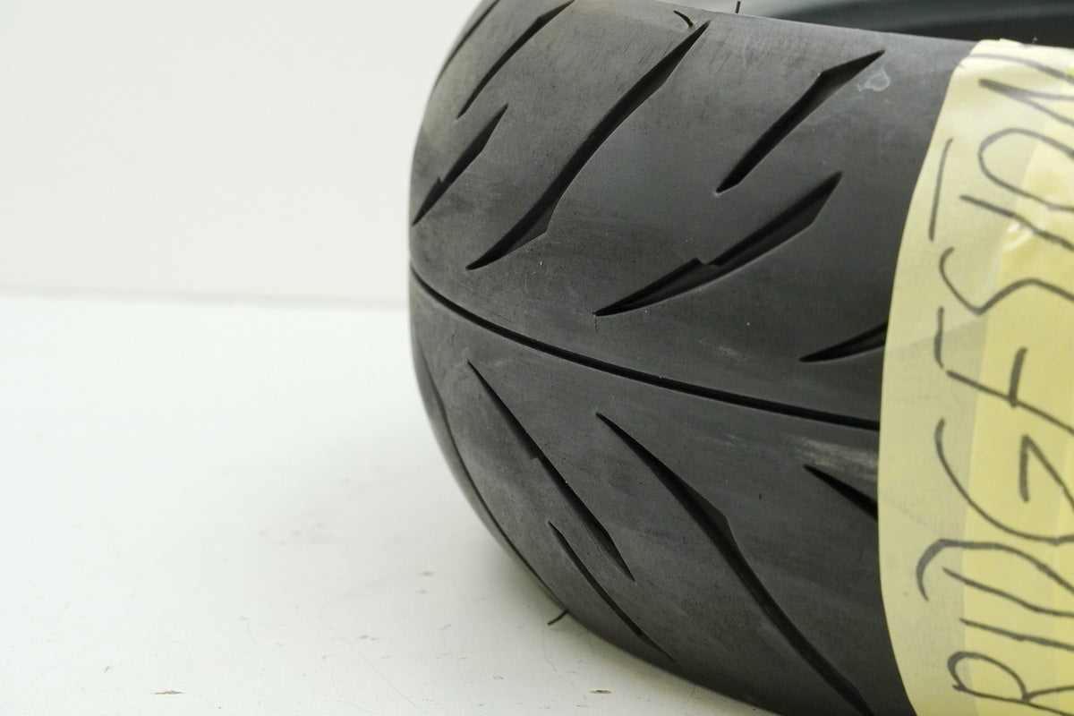 YAMAHA MT 125 A RE11 (RE29) Bridgestone Battlax BT39R 130/70 - 17 (62H) Neumático