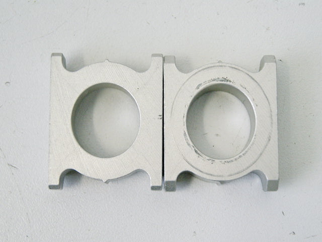 HONDA CBR 600 RR PC40 Kettenspanner für Schwinge Achse Felge Hinterrad
