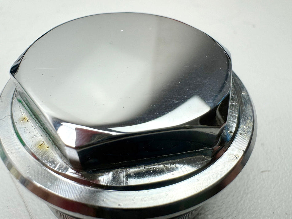 SUZUKI VLR 1800 T WVCT C 1800 R Gabel Verschluß Schraube Stopfen Kappe Standrohr
