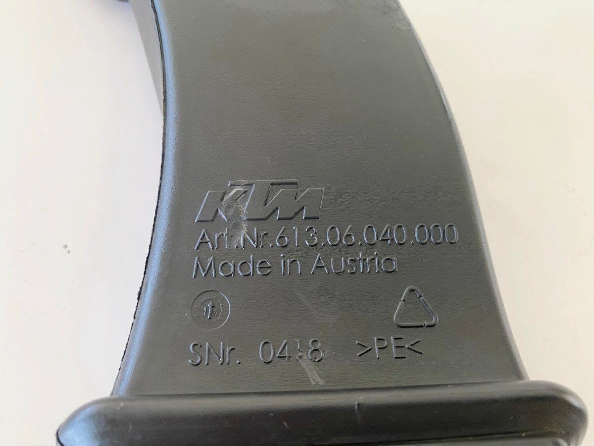 KTM 1290 SUPERDUKE R Ansaugkanal links Airbox Luftkanal Luftschacht Ram Air