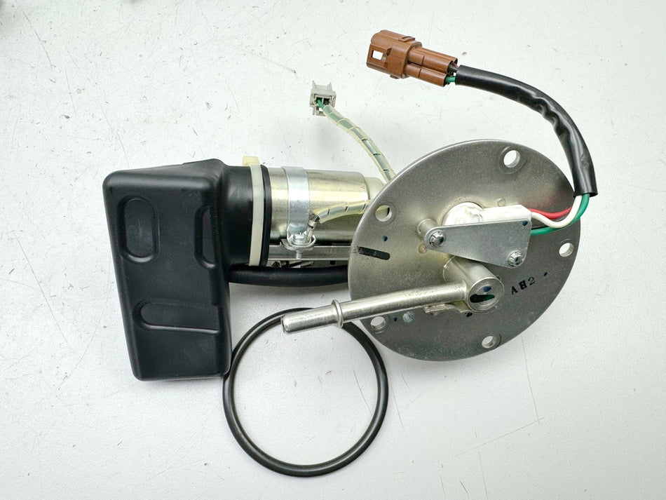 SUZUKI VLR 1800 T WVCT C 1800 R Benzinpumpe Kraftstoffpumpe Spritpumpe Fuel Pump