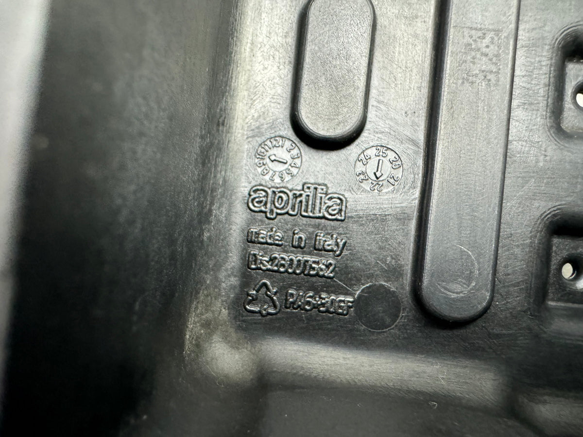 APRILIA RS 125 XA GP Replica Halterung ABS Pumpe Druckmodulator Träger Kasten