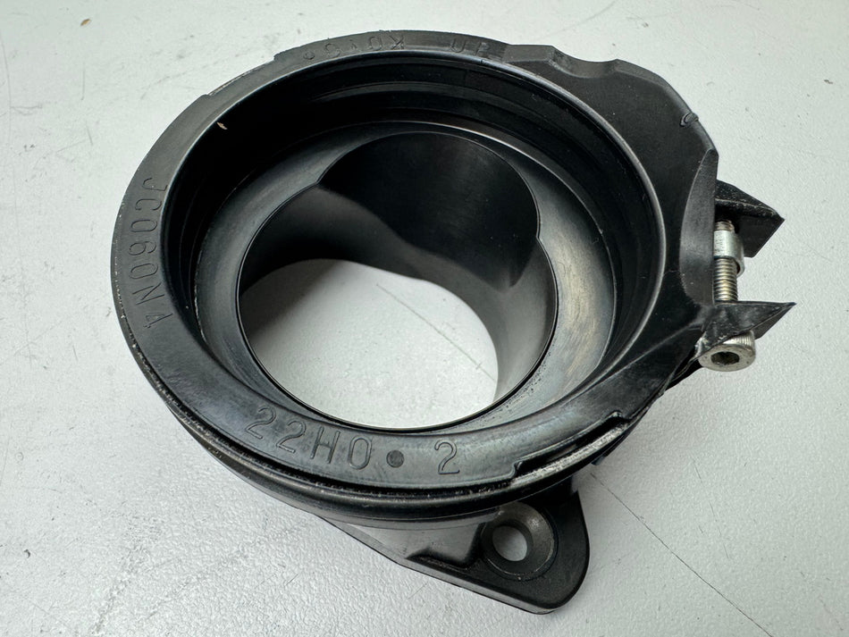 SUZUKI VLR 1800 T WVCT C 1800R Ansaugstutzen vorn hinten Stutzen Gummi für Motor