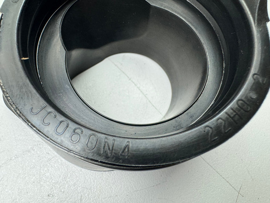 SUZUKI VLR 1800 T WVCT C 1800R Ansaugstutzen vorn hinten Stutzen Gummi für Motor