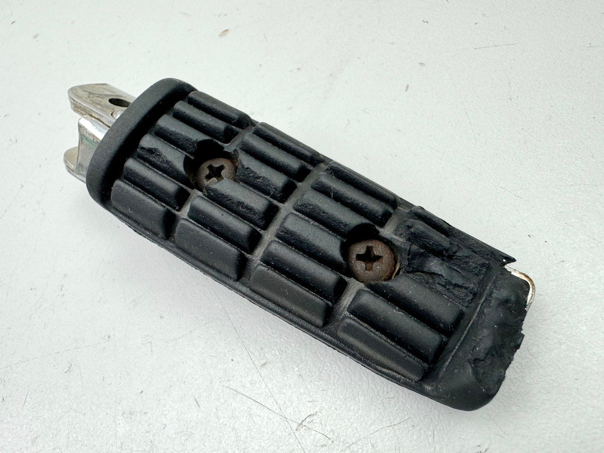 YAMAHA FZX 750 2MU (2JE) Rear Right Passenger Footrest