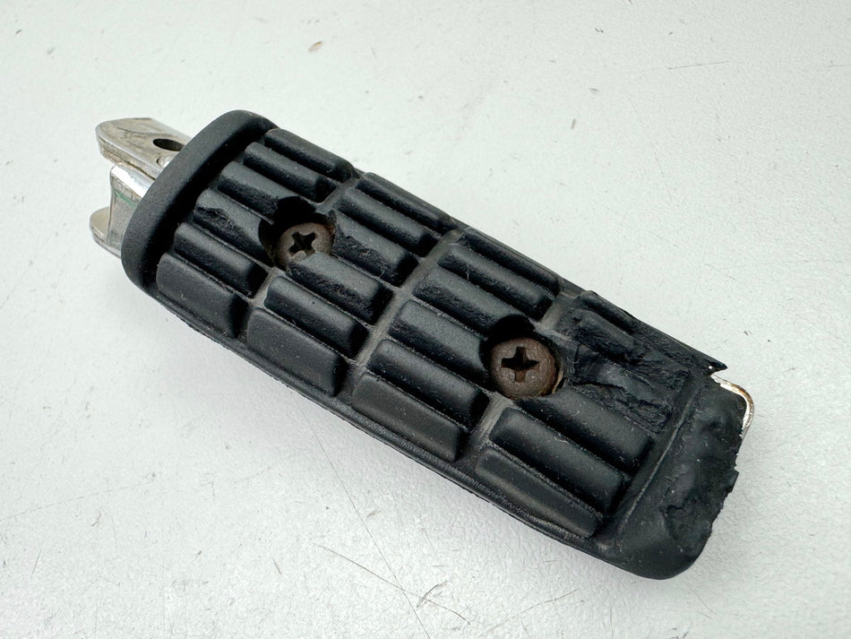 YAMAHA FZX 750 2MU (2JE) Rear Right Passenger Footrest