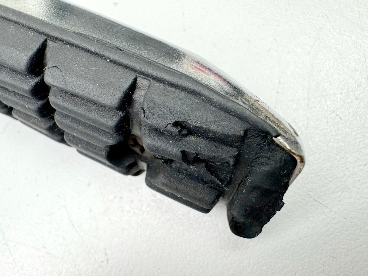 YAMAHA FZX 750 2MU (2JE) Rear Right Passenger Footrest