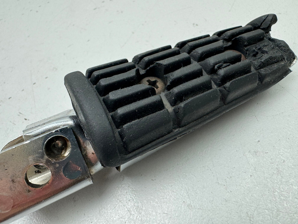 YAMAHA FZX 750 2MU (2JE) Rear left passenger footrest