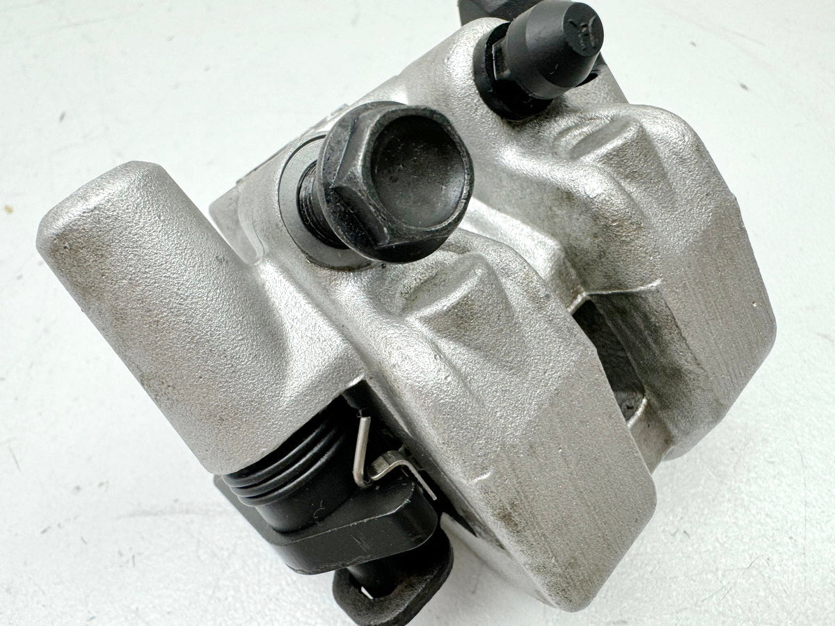 APRILIA RS 125 XA GP Replica Bremssattel hinten Bremszange Bremskolben Klötze