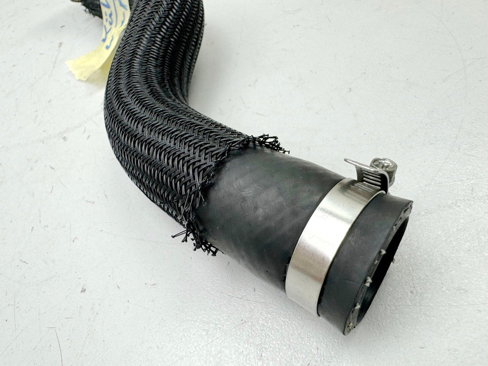 SUZUKI VLR 1800 T WVCT C 1800R Kühlerschlauch Kühler unten zur Wasserpumpe