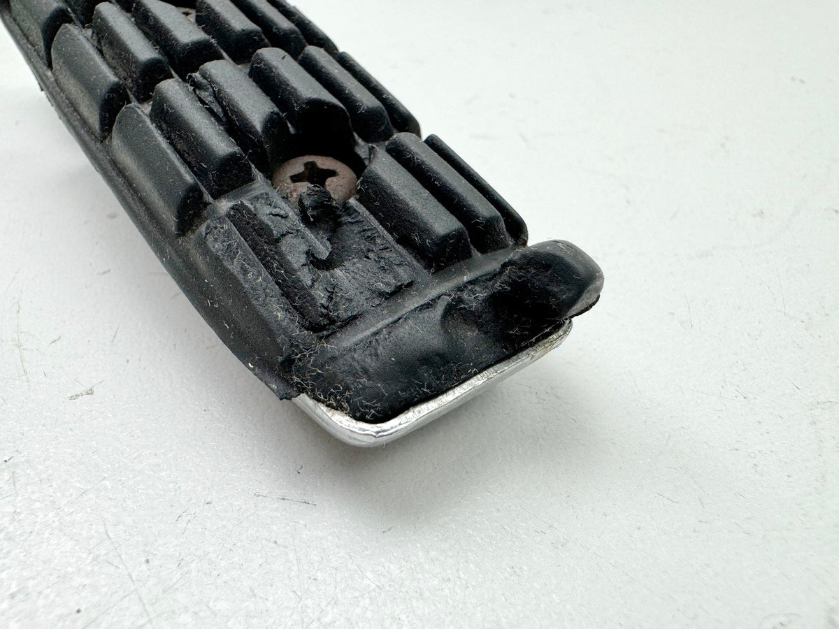YAMAHA FZX 750 2MU (2JE) Rear left passenger footrest