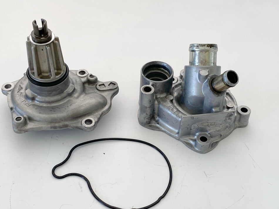 HONDA CBR 600 RR PC40 Tapa bomba de agua Motor Wapu Water Pump 07-13