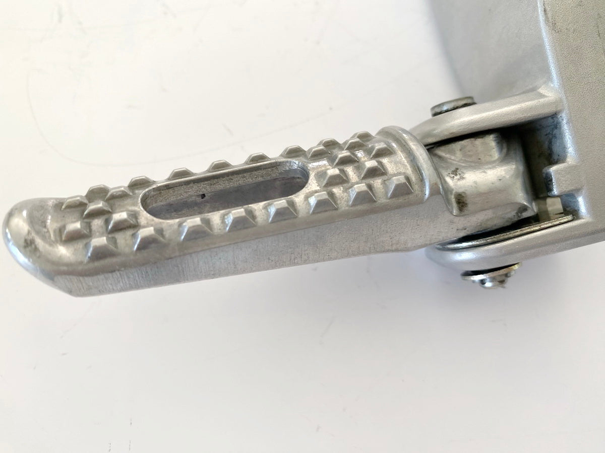 HONDA CBR 600 RR PC40 Fußrastenanlage Sozius links Halter Fußraste Träger 07-13
