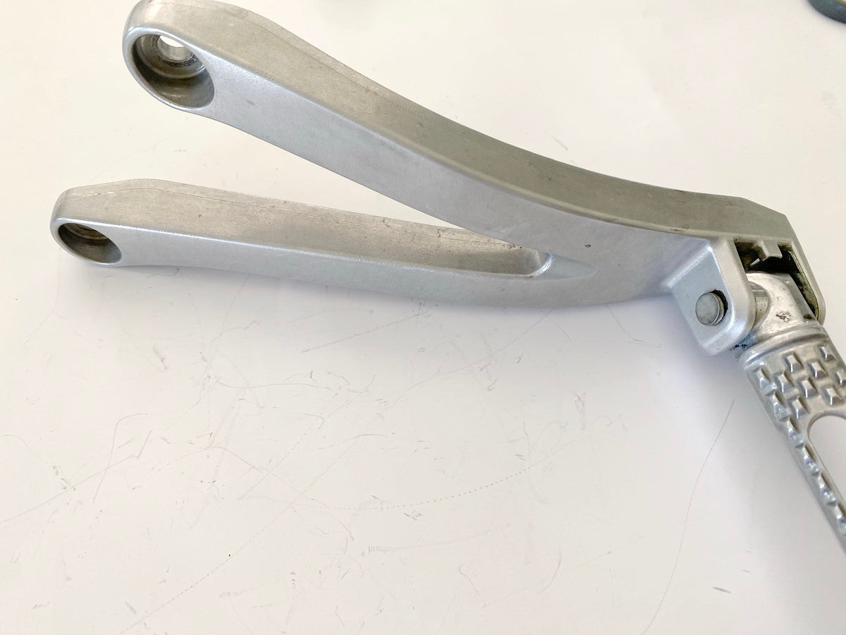 HONDA CBR 600 RR PC40 Fußrastenanlage Sozius links Halter Fußraste Träger 07-13