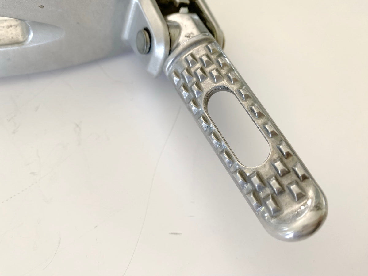 HONDA CBR 600 RR PC40 Fußrastenanlage Sozius links Halter Fußraste Träger 07-13