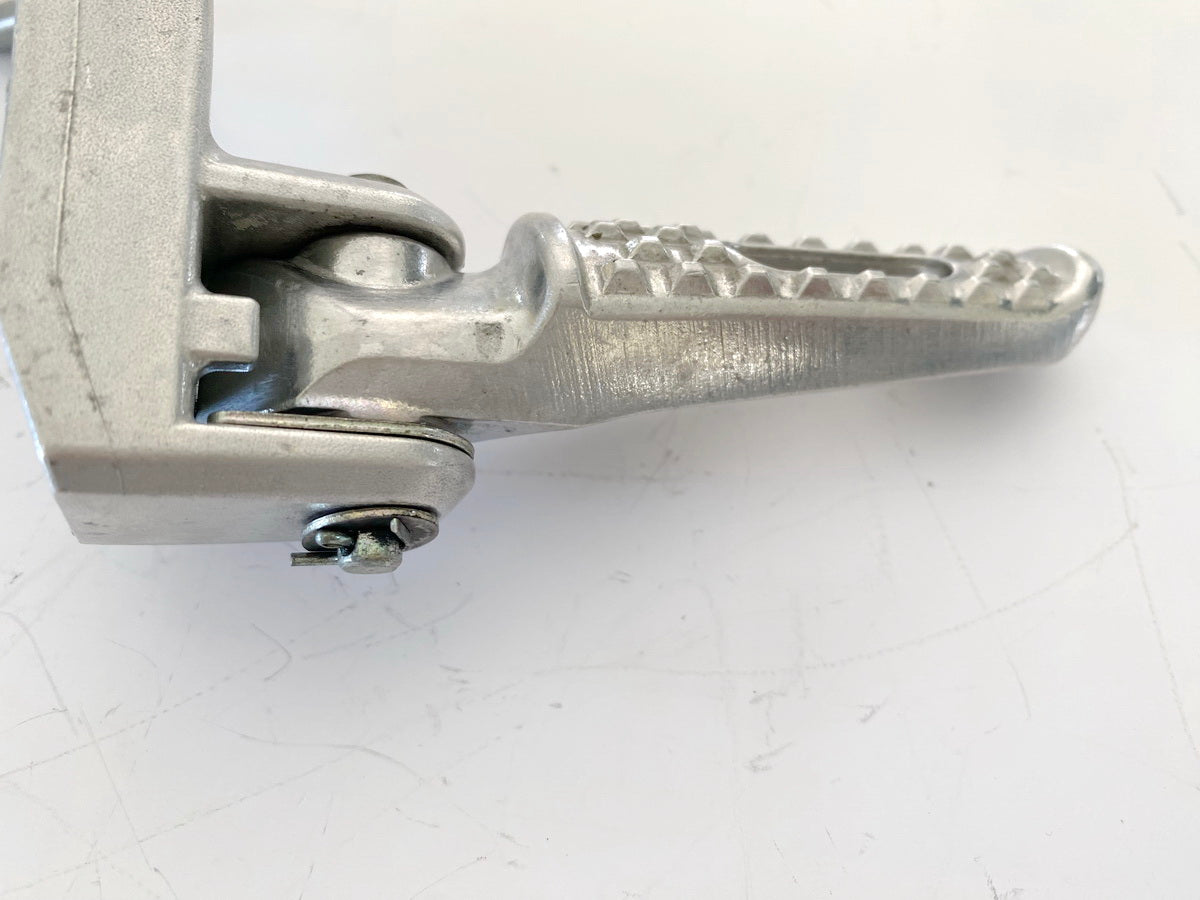 HONDA CBR 600 RR PC40 Fußrastenanlage Sozius rechts Halter Fußraste Träger 07-13