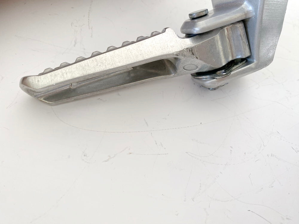 HONDA CBR 600 RR PC40 Fußrastenanlage Sozius rechts Halter Fußraste Träger 07-13