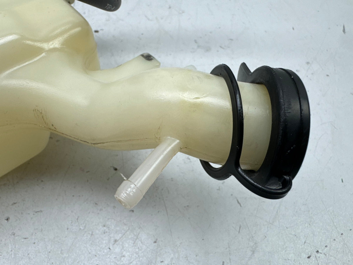 Honda CBR 900 SC28 Kühlmittelbehälter Ausgleichsbehälter Kühler Kühlmittel 92-95