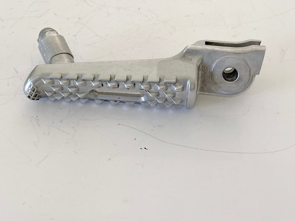 HONDA CBR 600 RR PC40 Fußraste Fahrer links original (für Fußrastenanlage) 07-13