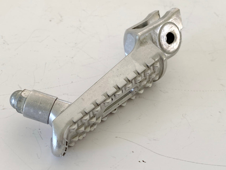 HONDA CBR 600 RR PC40 Fußraste Fahrer links original (für Fußrastenanlage) 07-13