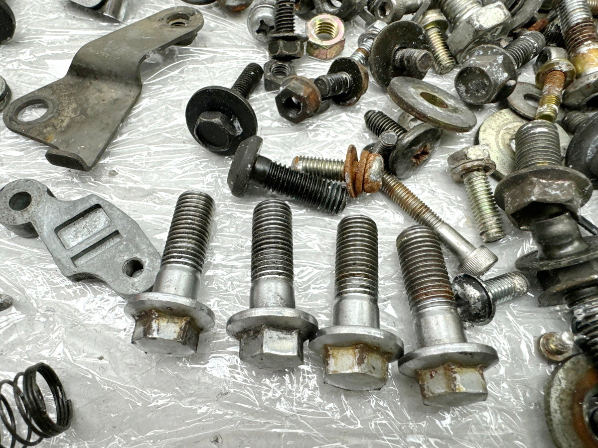 YAMAHA FZX 750 2MU (2JE) Screws Nuts Brackets Small Parts (for Frame Fairing)