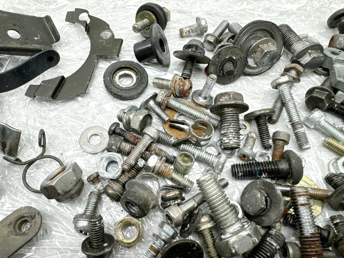 YAMAHA FZX 750 2MU (2JE) Screws Nuts Brackets Small Parts (for Frame Fairing)