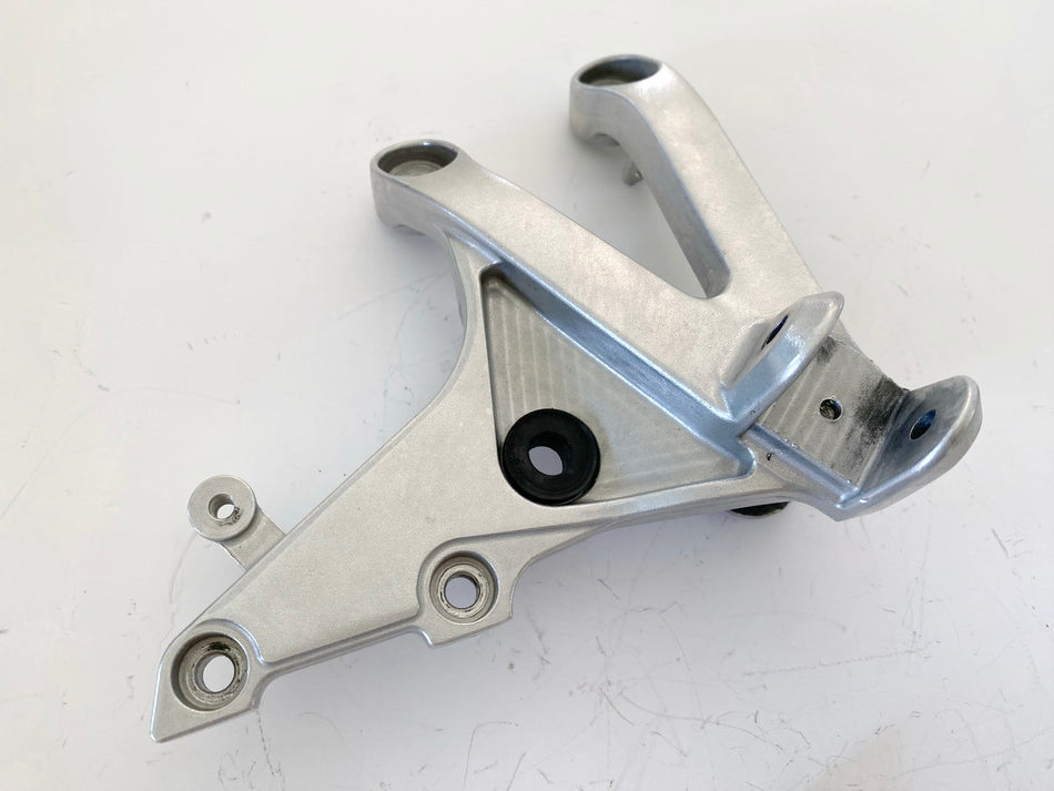 HONDA CBR 600 RR PC40 Footpeg Bracket Rider Right Holder Footrest Plate 07-13
