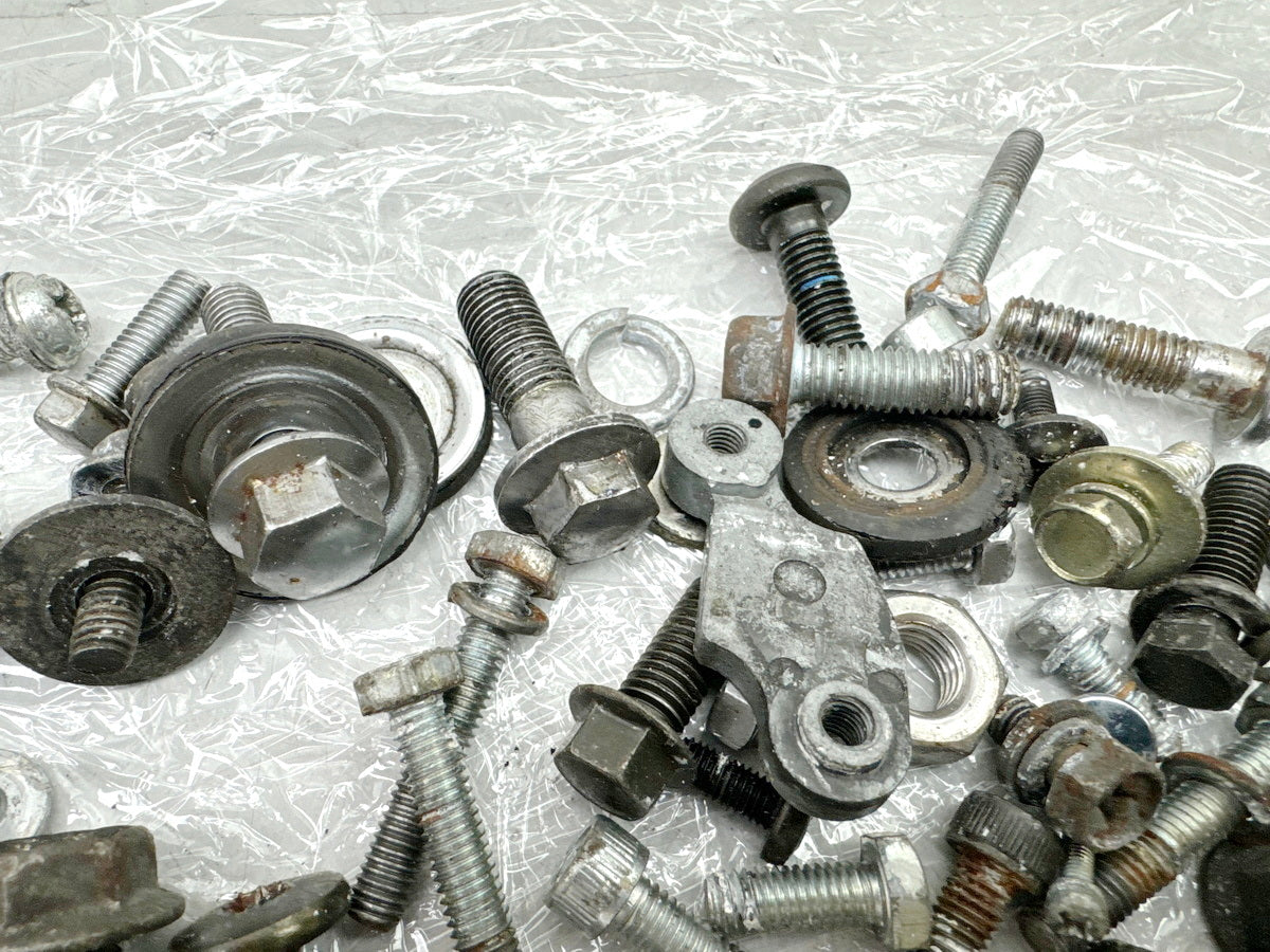 YAMAHA FZX 750 2MU (2JE) Screws Nuts Brackets Small Parts (for Frame Fairing)