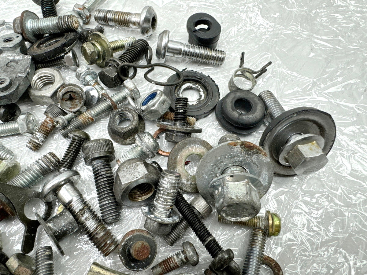 YAMAHA FZX 750 2MU (2JE) Screws Nuts Brackets Small Parts (for Frame Fairing)