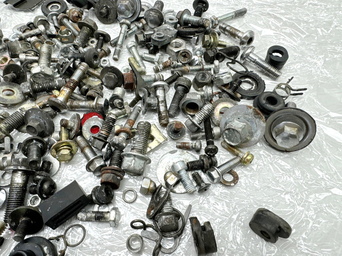 YAMAHA FZX 750 2MU (2JE) Screws Nuts Brackets Small Parts (for Frame Fairing)