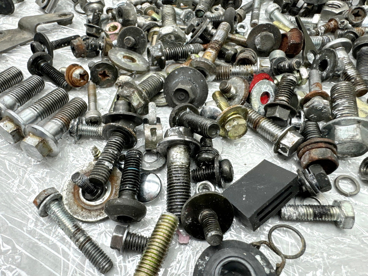 YAMAHA FZX 750 2MU (2JE) Screws Nuts Brackets Small Parts (for Frame Fairing)