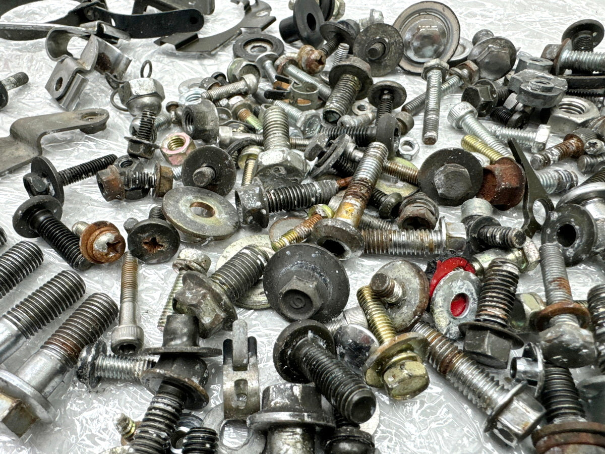 YAMAHA FZX 750 2MU (2JE) Screws Nuts Brackets Small Parts (for Frame Fairing)