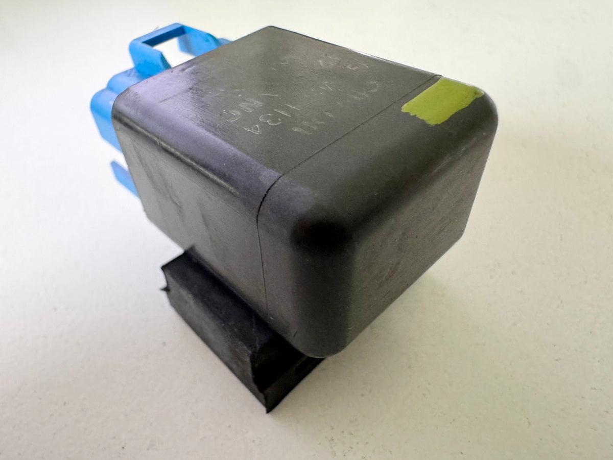 HONDA CBR600 PC35 Relais Omron G8MS-H34 Licht Steuerrelais 38365-MN5-811
