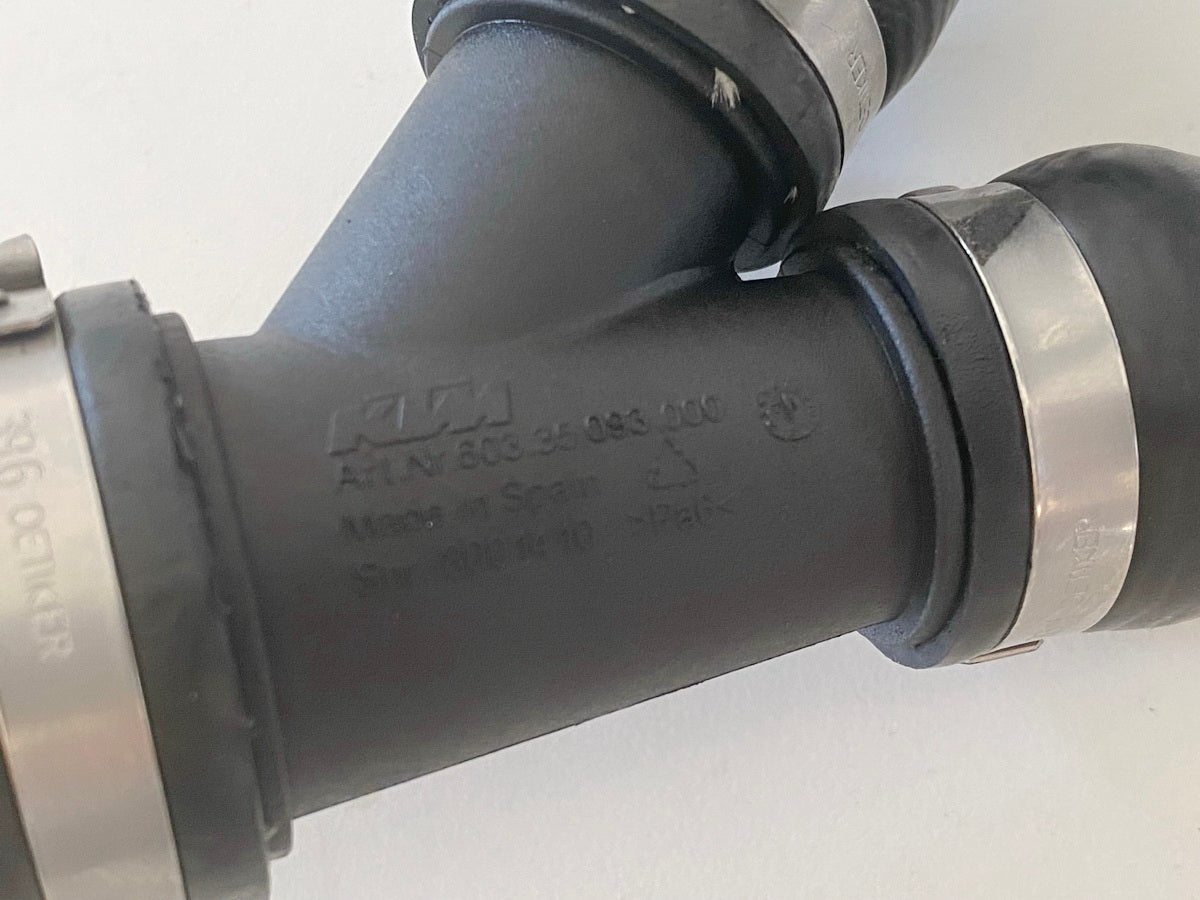 KTM 1290 SUPERDUKE R Kühlerschlauch Kühler links --> Thermostat 1 + 2 14-16
