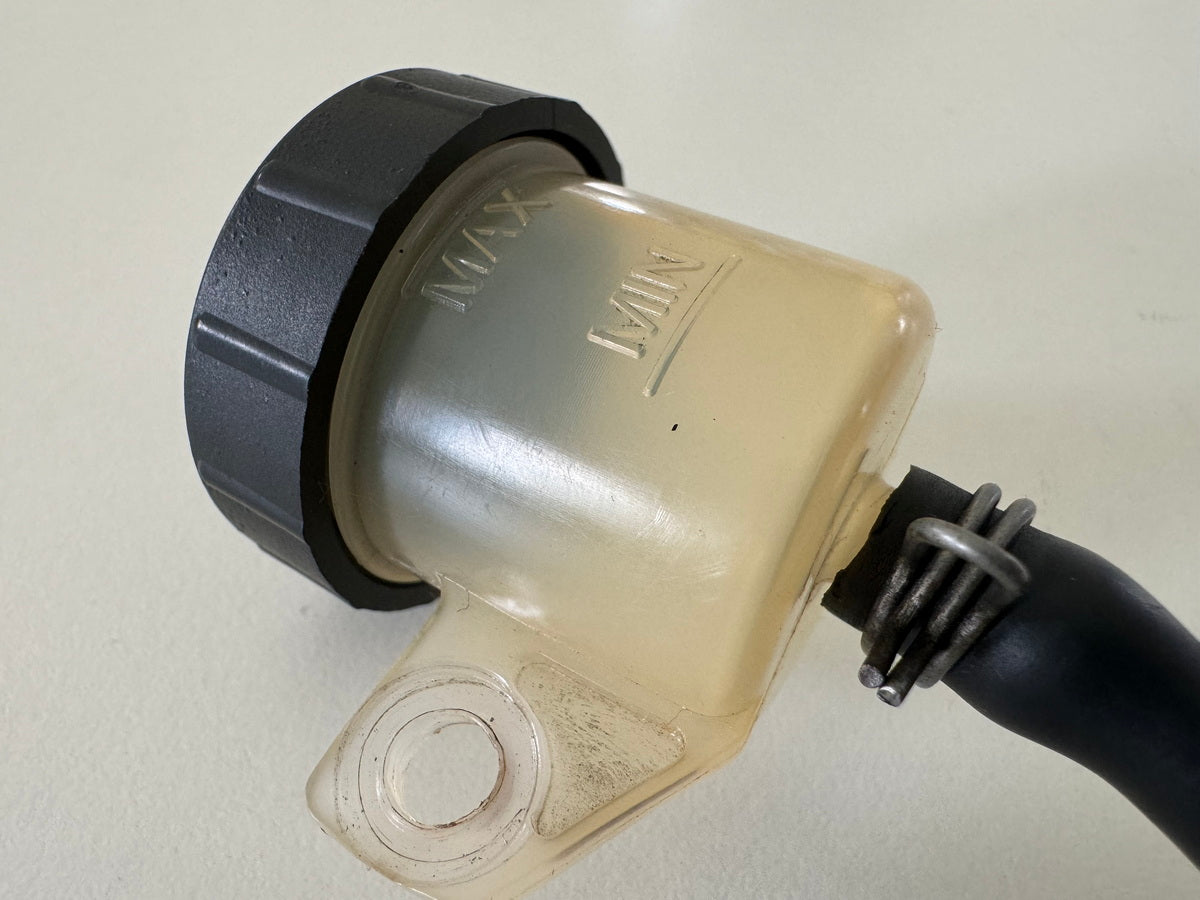 YAMAHA TT 600 E 4GV (4LW) Rear Brake Fluid Reservoir Oil Cup Brake Pump