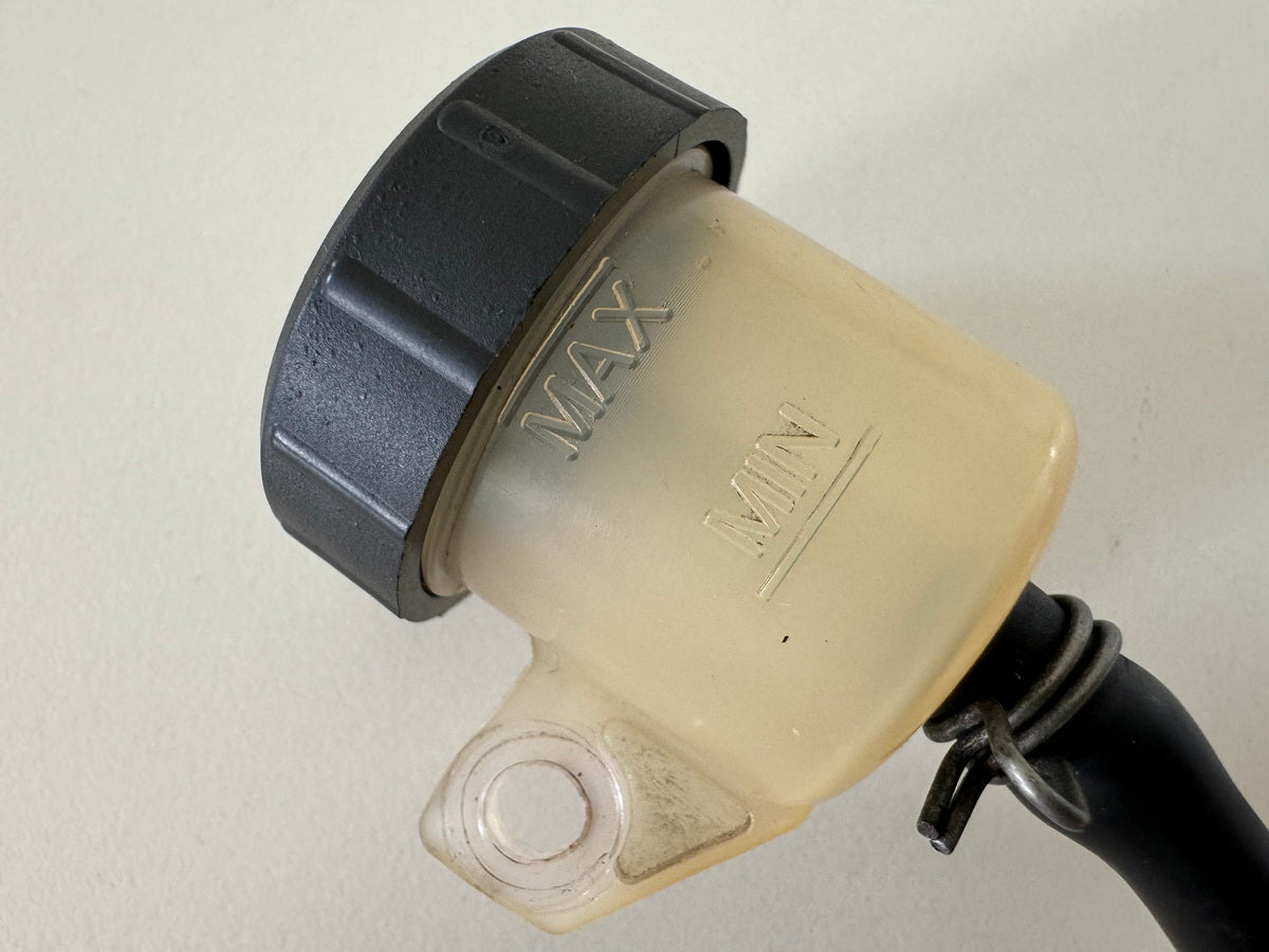 YAMAHA TT 600 E 4GV (4LW) Rear Brake Fluid Reservoir Oil Cup Brake Pump