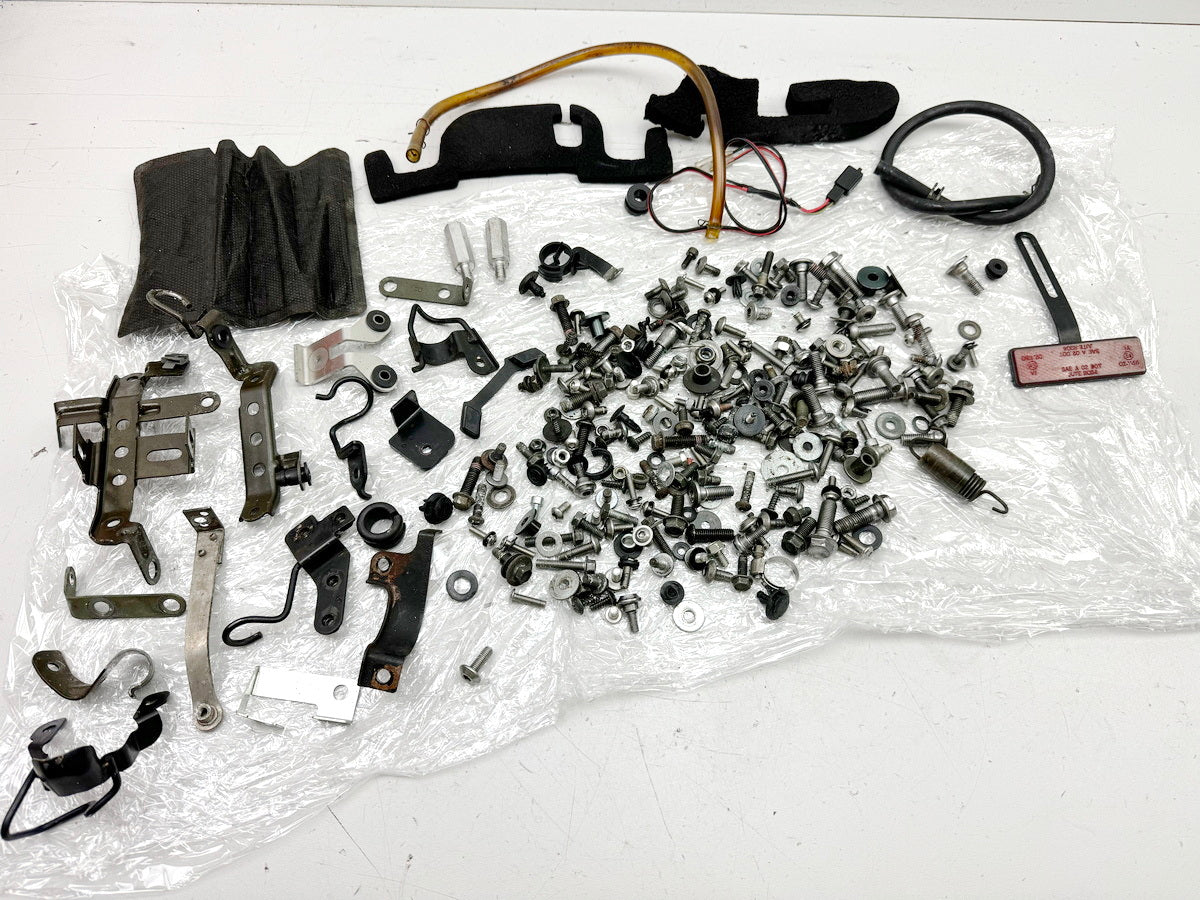 KAWASAKI ZX10R ZXT00D Schrauben Muttern Halter Kleinteile für Rahmen 06-07