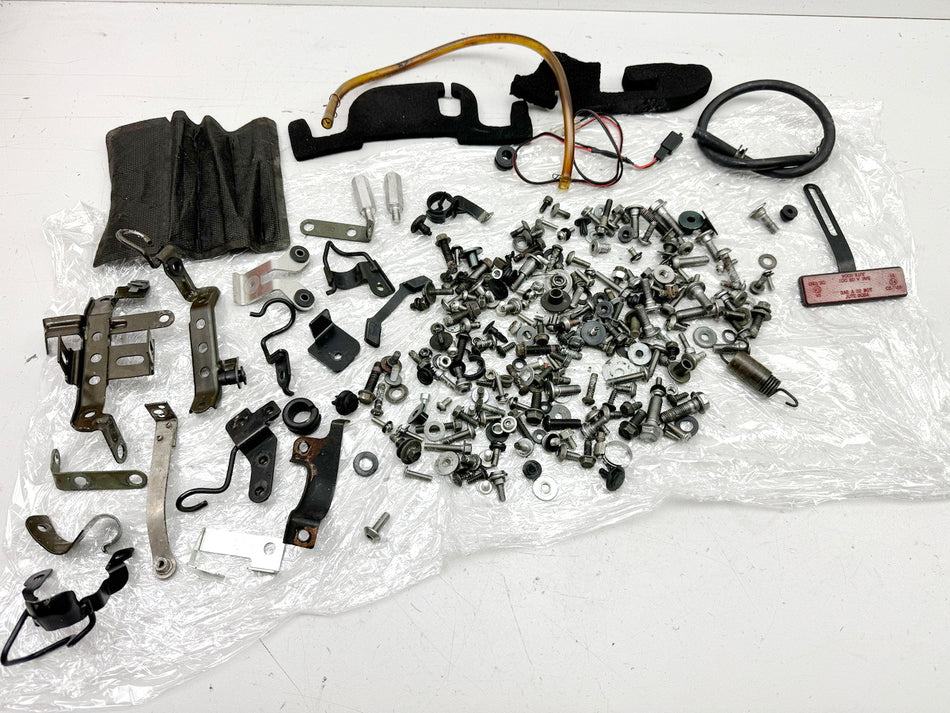 KAWASAKI ZX10R ZXT00D Schrauben Muttern Halter Kleinteile für Rahmen 06-07