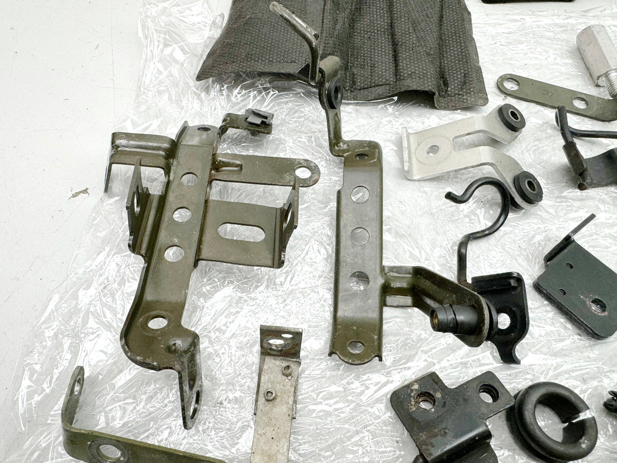 KAWASAKI ZX10R ZXT00D Schrauben Muttern Halter Kleinteile für Rahmen 06-07