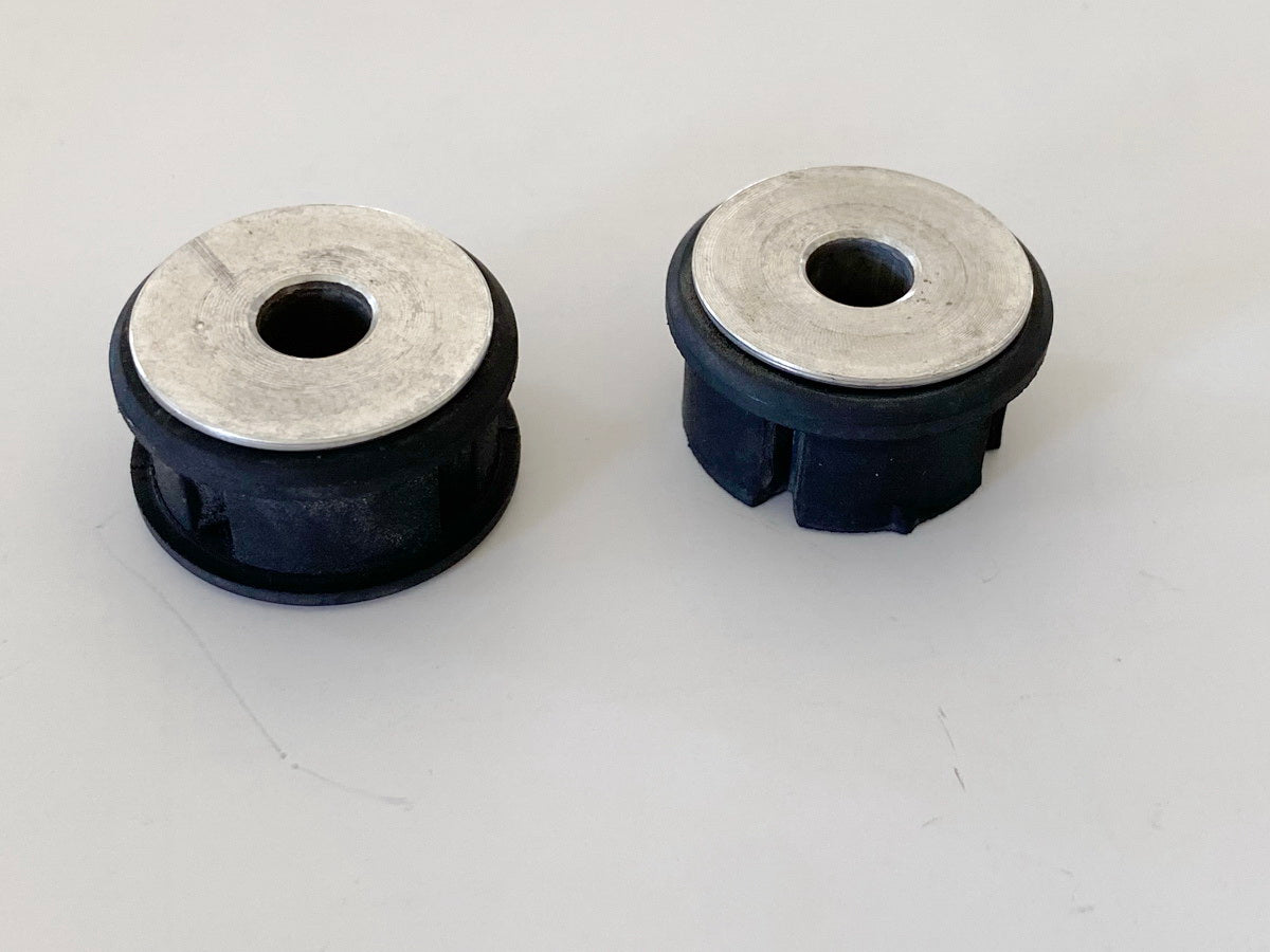 HONDA CBR 600 RR PC40 Tankgummis Gummi Tank Auflage Dämpfer Halter Manschette